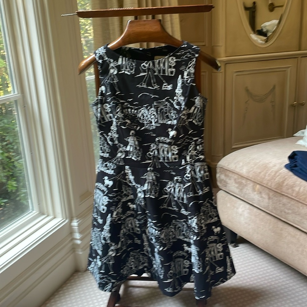 Chic Black and White Printed Midi Dress